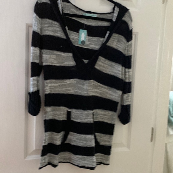 Maurice’s sweater - Picture 1 of 1